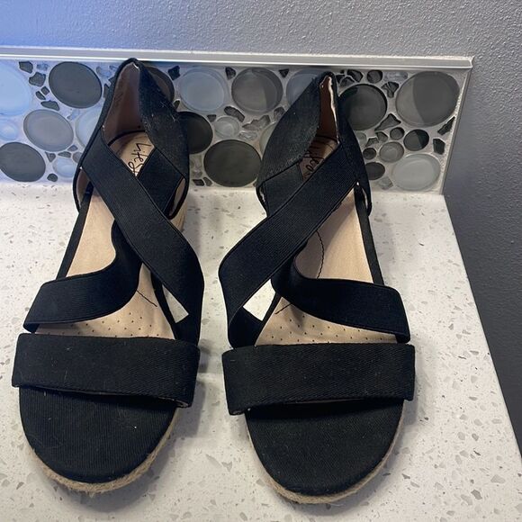 LIFE Stride woman’s black sandals - Picture 2 of 12